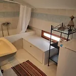 Sunflower Maisonette With Attic