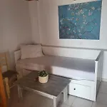 Casa vacanze Sunflower Maisonette With Attic Loutráki