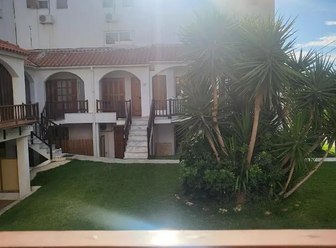 Sunflower Maisonette With Attic